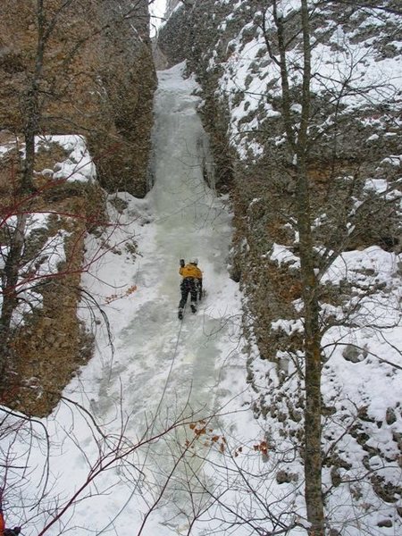 Jeff gettin' Roadside in slight blizzard conditions on 2/7/04.