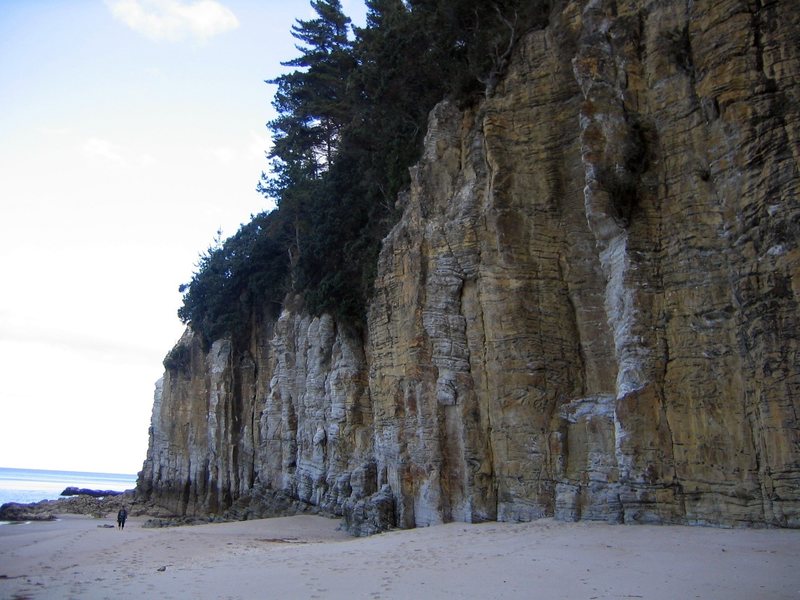 Climbing on sea cliffs