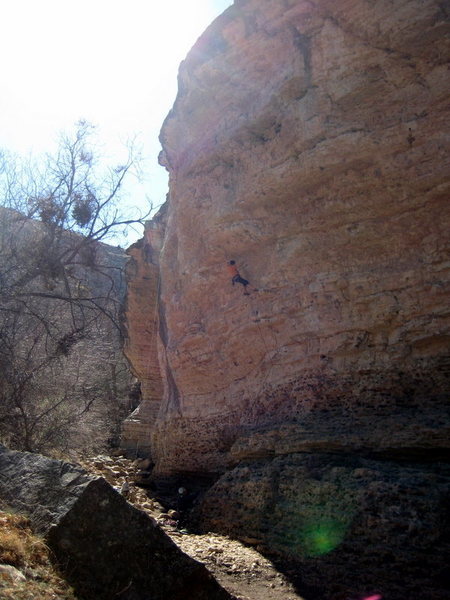 [[105878863]] looking smooth through the crux of Rolling Thunder.