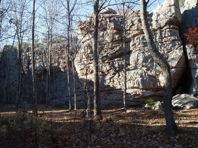 This is West Side Block.  Has tons of easy topropes and leads.  Standard Route is behind and to the left of this.  Jaws is on the backside.  Many bolted anchors at the top. 