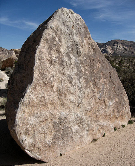 Wedge Boulder.<br>
Photo by Blitzo.