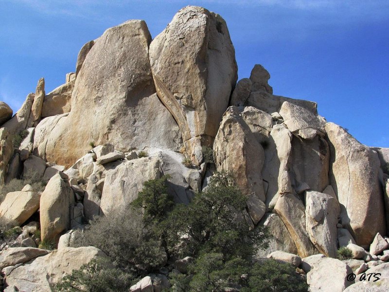 The Tumbling Rainbow formation in Real Hidden Valley