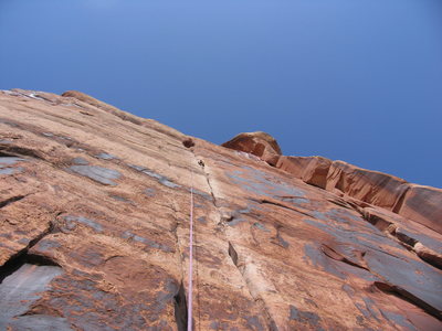 Top-rope on the seemingly endless Generic Crack.