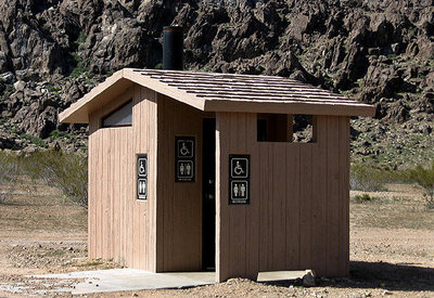 The new, deluxe, pinching station.<br>
Photo by Blitzo.