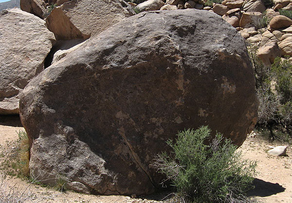 Boulder 3 from the North.<br>
Photo by Blitzo.