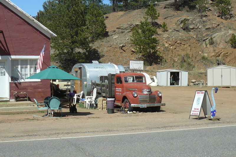 Good coffee and good eats at Cindy Green's Elephant Rock Cafe in Pine.