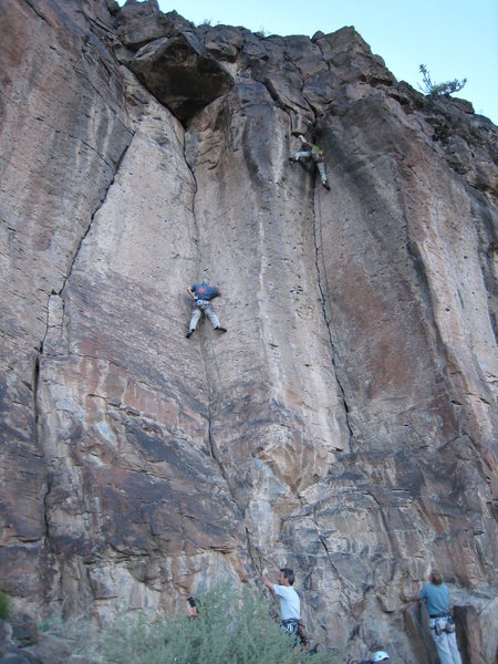 Roger Rumsey (blue, left) on Ralph's Dilemma (Mark Schraad on the belay) and Jason Halladay (green, right) on Ralph's Revenge with Bill Geist on the belay.