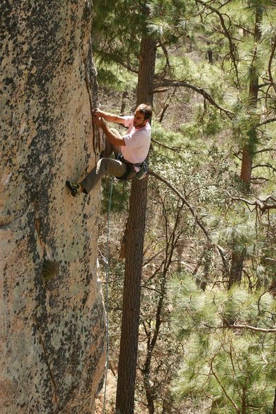 Aleix fishing for feet on War of the Worlds, 5.12 -