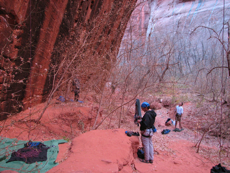 The <em>[[105717892]]</em> wall overhangs a bit. The foreground rope on the right is hanging from the chains on <em>[[105717895]]</em> and the other rope behind it on the right is hanging from a draw about halfway up <em>[[105718117]]</em>.