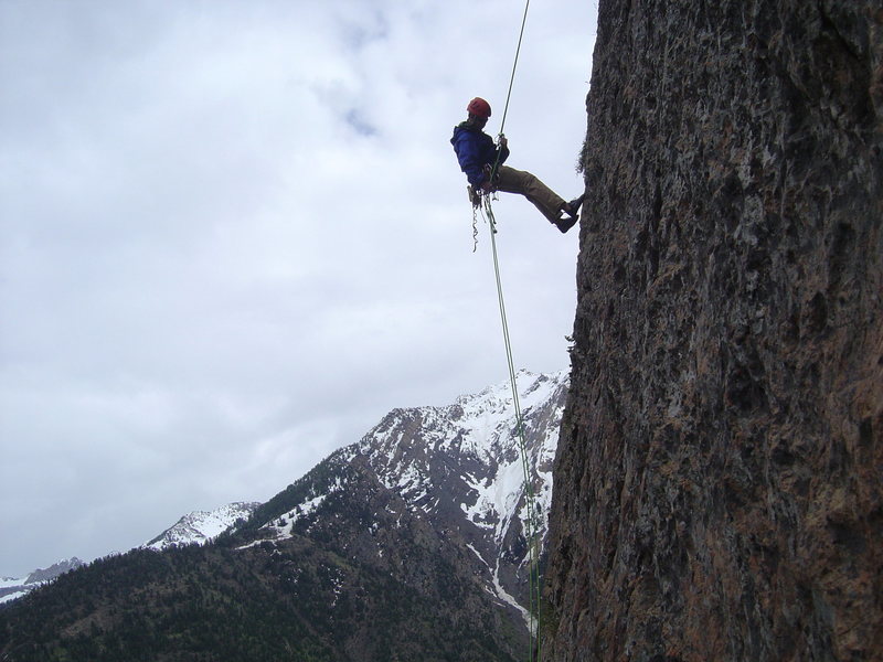 Jesse Rappelling down after Jam Crack