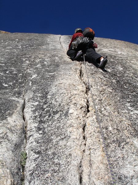 Jonny having a blast on P-3.<br>
<br>
What an awesome climb!