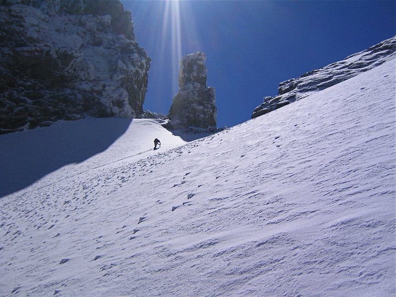 Climber nearing the top of the snowfield. <br>
Nov. 04