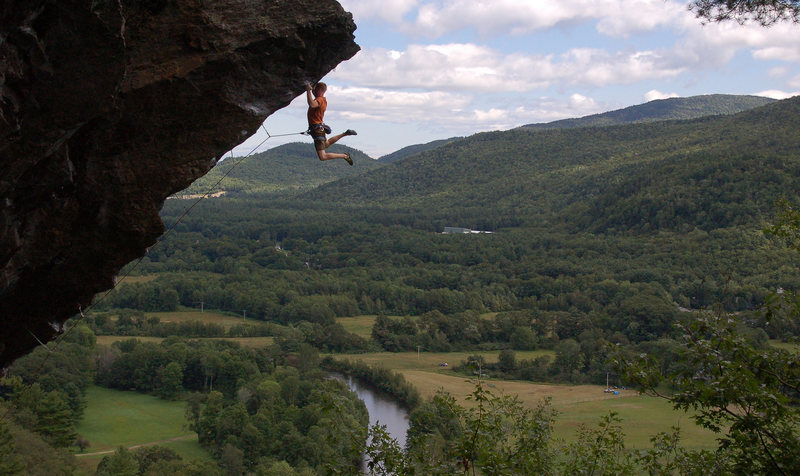 Sam Todzia just sticking to the desperate upper pump crux.