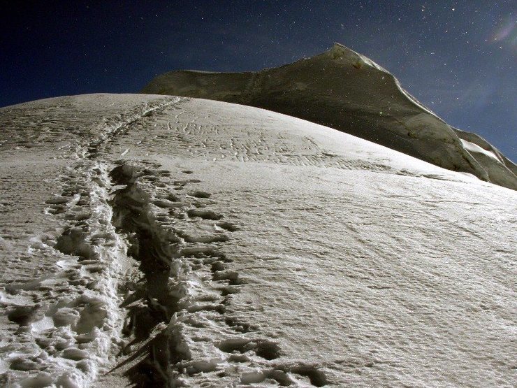 Looking back at the summit of Ishinca.