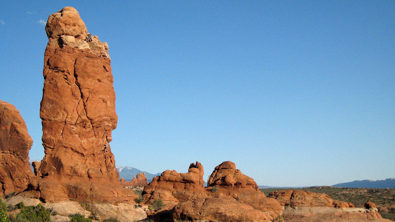 Climbers on a late afternoon ascent of Owl Rock, May 2007.