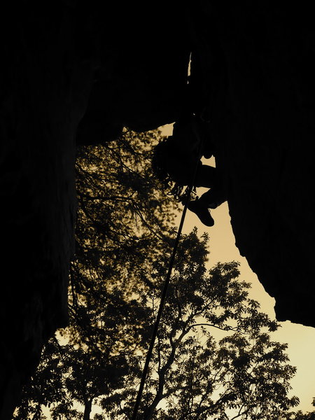 Scott pulling moves on Rusty's Crack, Sunset, TN.