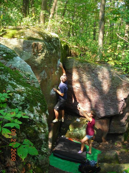 Jon climbing and Kendra spott'n.  One of the only "dry" problems we found at Burma area on this very warm and wet Oct. day.  