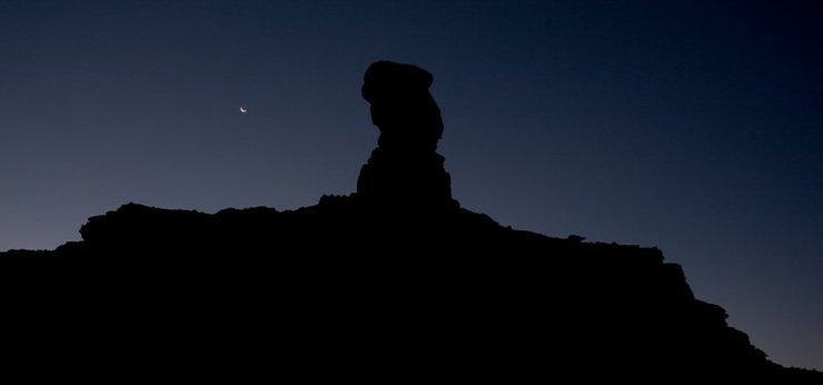 Rooster Butte before sunrise.<br>
Photo: Dave Fiorucci