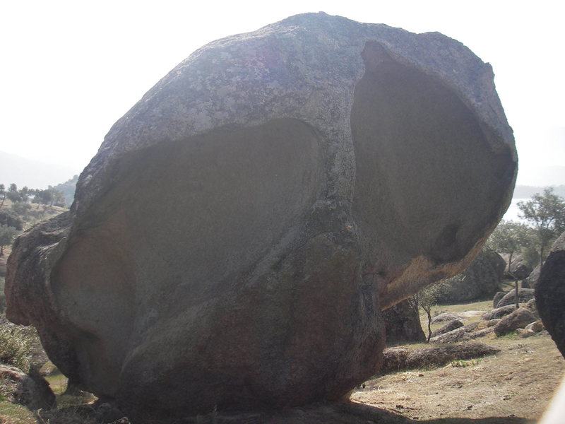 another interesting boulder