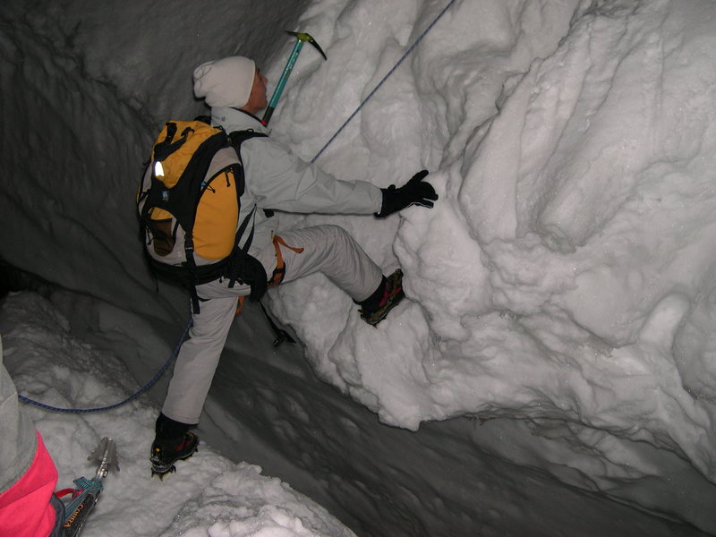Waiting in line at a crevasse.