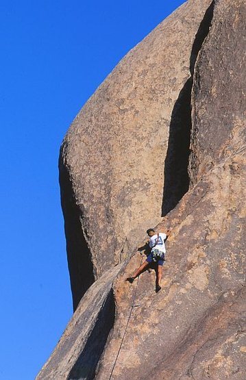 Stairway to Kevin (5.8), Joshua Tree NP<br>
<br>
Photo by Greg Epperson