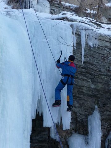 Richard Sletten doing roof variation of route 4