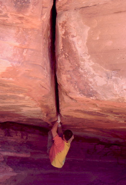 Bouldering above Moab, photo: Bob Horan