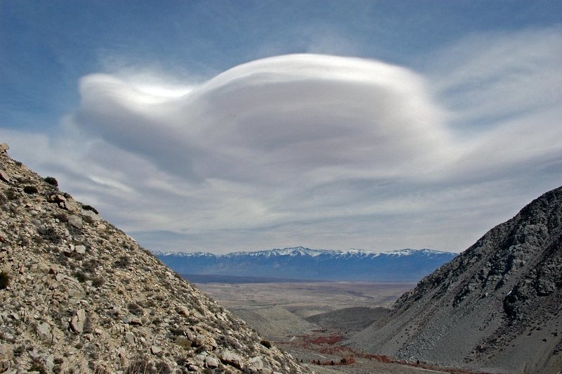 Looking out over the Owens Valley towards White Mountain Peak, viewed from Pine Creek