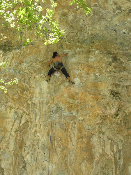 Cranking through the crux.