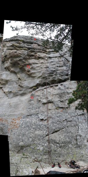 This is 3 pictures i roughly photoshoped together. the first 3 bolts are circled in red.  This route was awesome, i'll be going back there next time i go to castle rocks for sure.