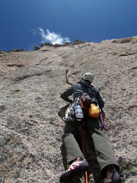 Rob leading the beautiful P4 of Arrowplane on golden granite.