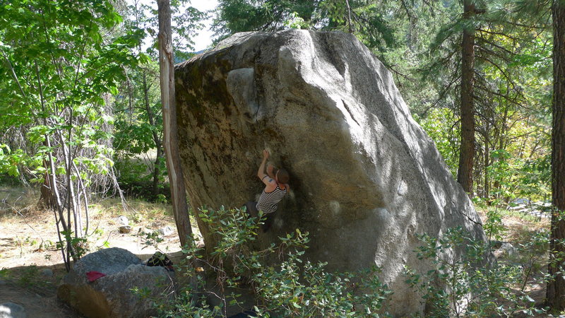 Jared Lavacque repeating Fridge Center V4 at the Fridge area @ Leavenworth Canyon<br>
