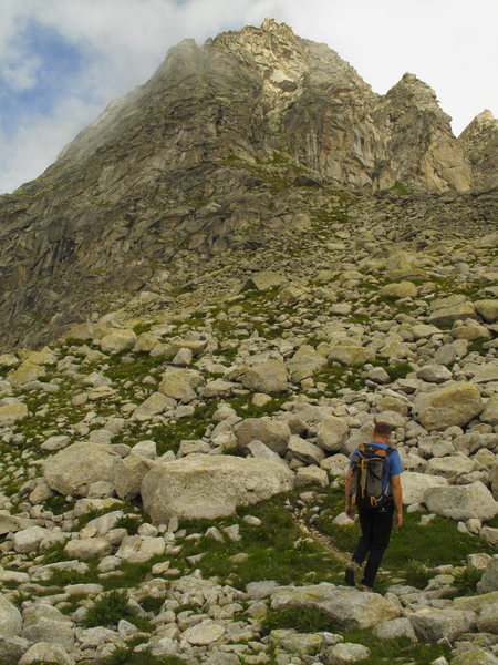 On the approach to the South Ridge of Piz Balzet