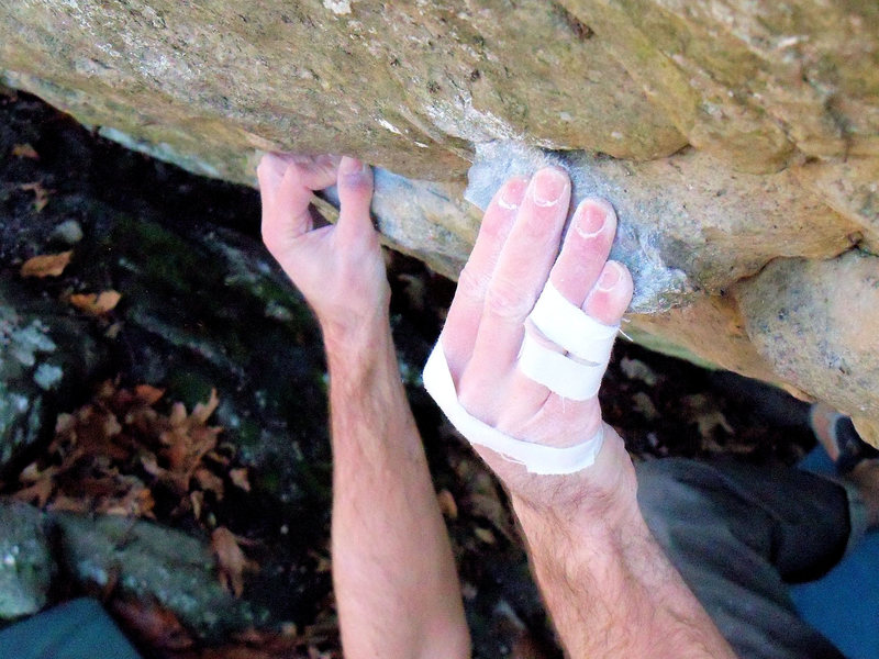 Steve Lovelace on the crimp pinch combo on "minima" (v-5)