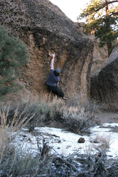 Dink's long reach to the hueco