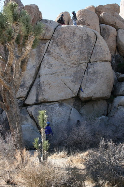 Cracks on the back side of Headstone Rock. Nate took the left I took the right and we met on top. No photos of either of our leads.