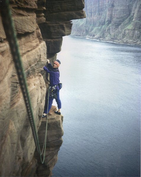 Andy at the start of the crack on the second pitch.