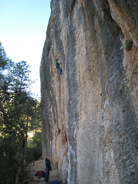 Montgronyeta climbs a long, vertical wall of awesome tufa drips.