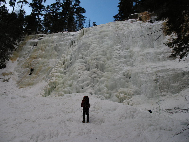 Arethusa Falls Amphitheater- Main Falls.