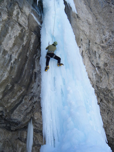 Betty Thorsen working her way up through that 95 degree ice.