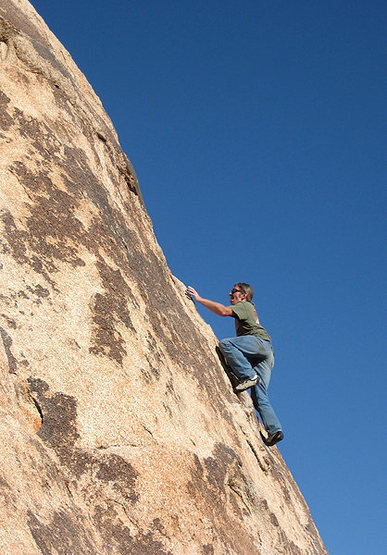 Blitzo soloing on the upper section of "Gotcha Bush".<br>
Photo by Sonya Dickenson.