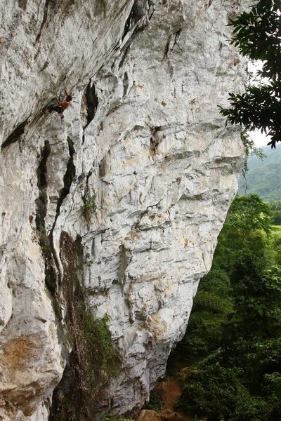 Sector Calcaneas.  Martin working through the crux on Les Larmes du Chaos (5.12b)