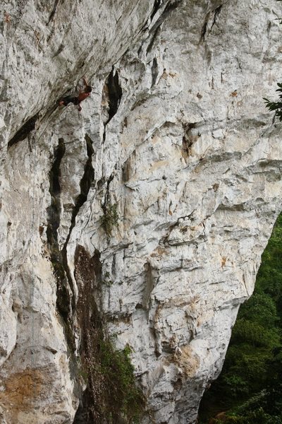 Another shot of Les Larmes, showing the full route.