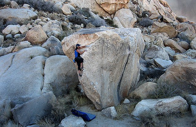 Bouldering at The Varnished Wall Boulders.<br>
Photo by Blitzo.