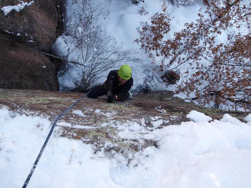 Committing to the thin moves through the middle section of Dracula. Photo By Dave Mills.