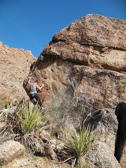 Bouldering on the Tuolumne Boulder, Joshua Tree NP