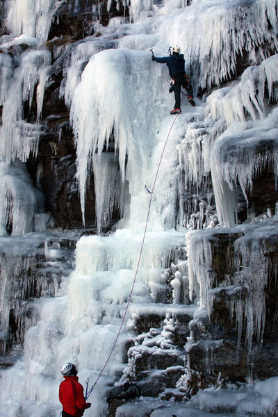 Matt Linnane leading up the Center Headwall of Main Gully. 