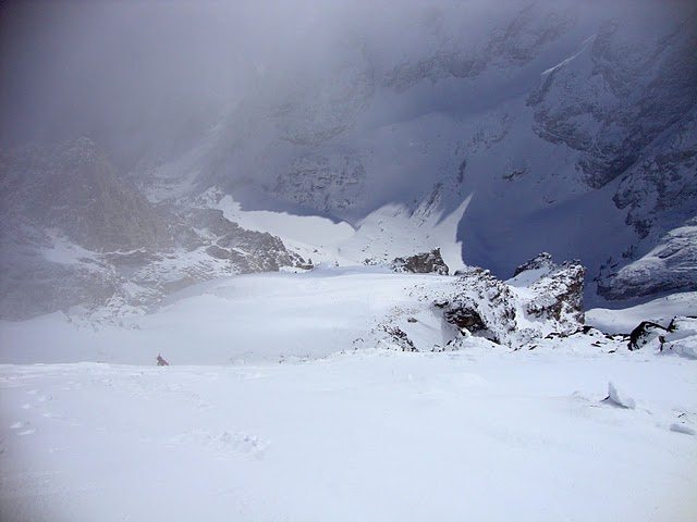 Slide path from crown line.  Amora vida enterance is visible.