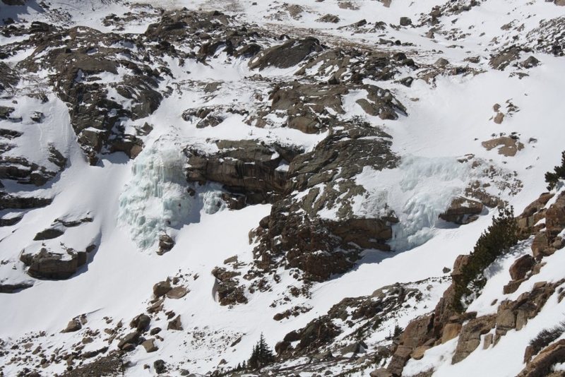 Snow covered Columbine Falls (right) and the much better late season alternative, left of Columbine Falls, March 13, 2010.