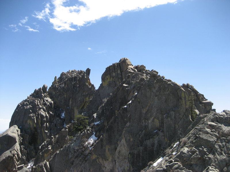 Little Square Top Massif and Little Square Top (left to right) as seen from the Square Top summit. 